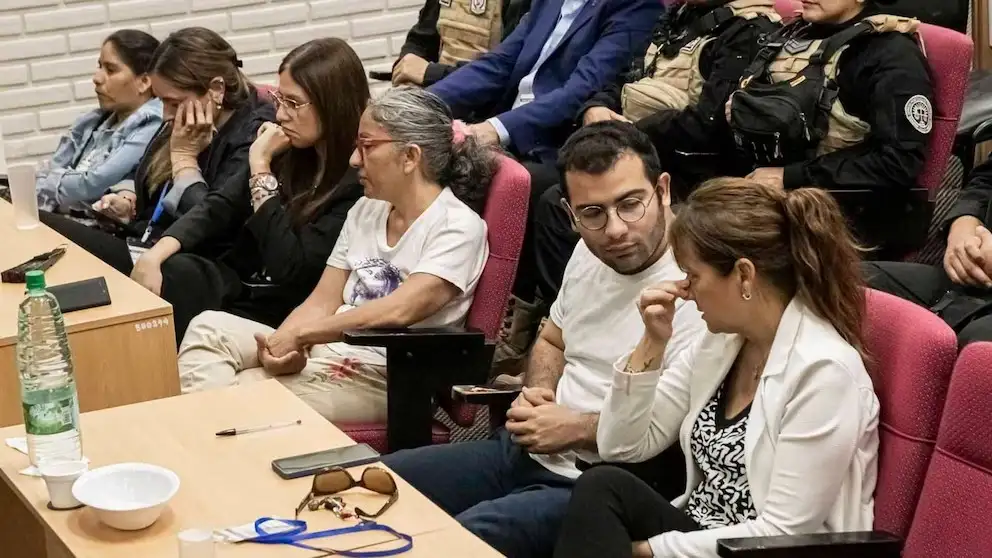 El "Clan Sena" a la espera del veredicto del jurado popular.