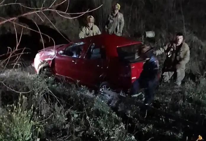 Un auto despistó y volcó en la Autovía 14: una mujer herida