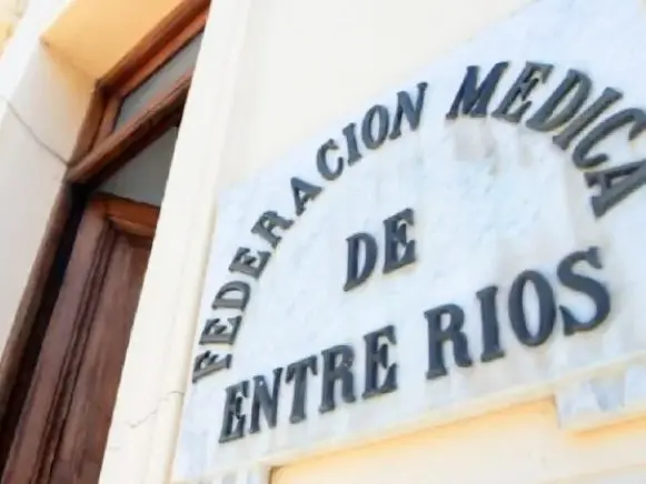 Médicos y OSER continúan negociaciones y extienden el plazo para alcanzar un acuerdo