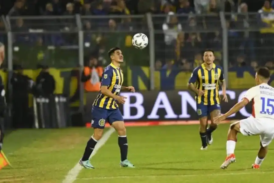 Central logró empatar en Rosario por la LPF