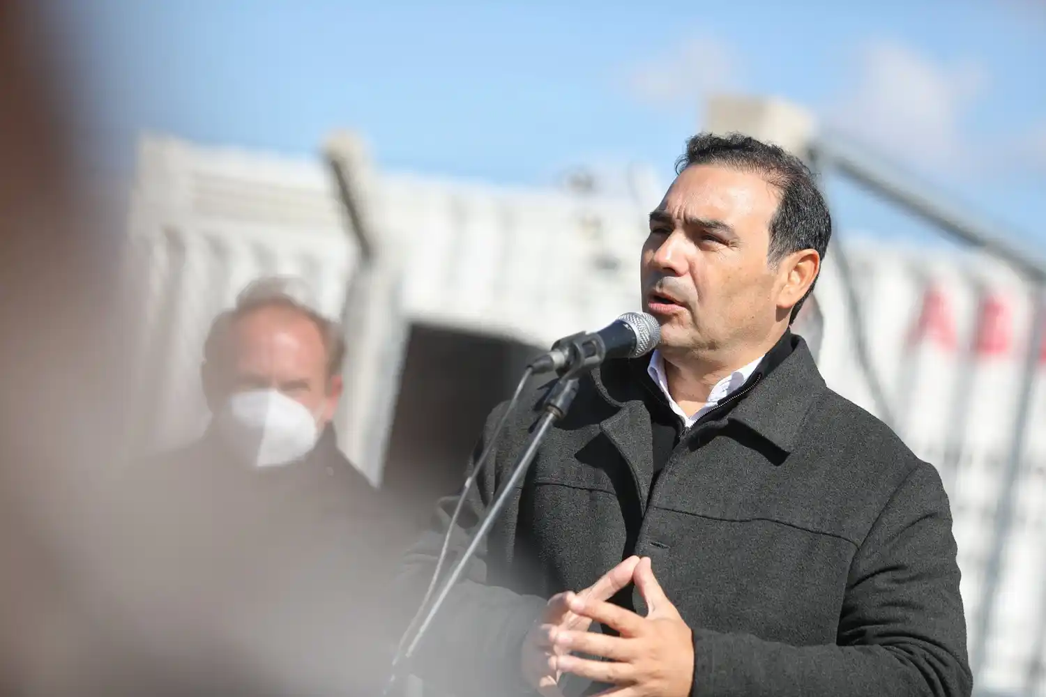 El gobernador Gustavo Valdés fue aislado por un caso positivo en su gabinete