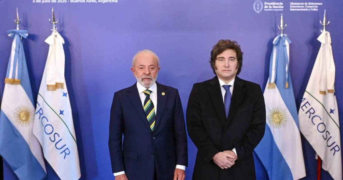 En sus redes, Milei volvió a llamar ladrón a Lula antes del balotaje presidencial en Brasil