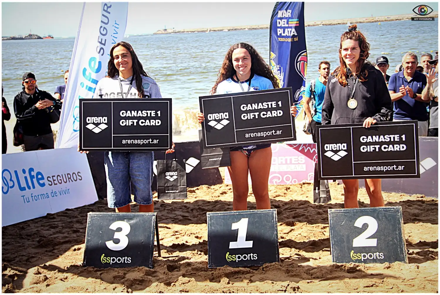 El podio femenino en el Open Water (Foto: myffotografiadeporte)