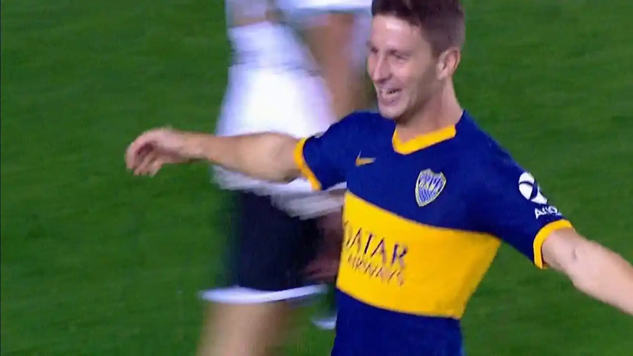 Soldano anotó el primer gol en Boca… ¡a los 19 segundos!