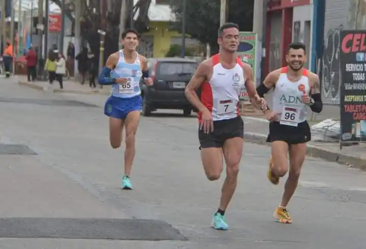 Atletismo: El sampedrino Silvio Espíndola logró la mejor marca de su carrera
