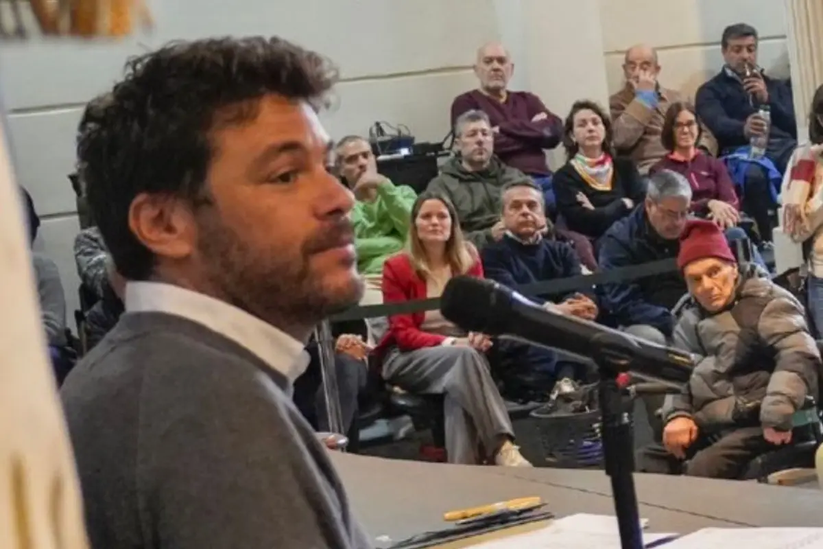 Monteverde ya se siente intendente y ensaya un “gobierno paralelo” mientras Rosario intenta salir de la oscuridad