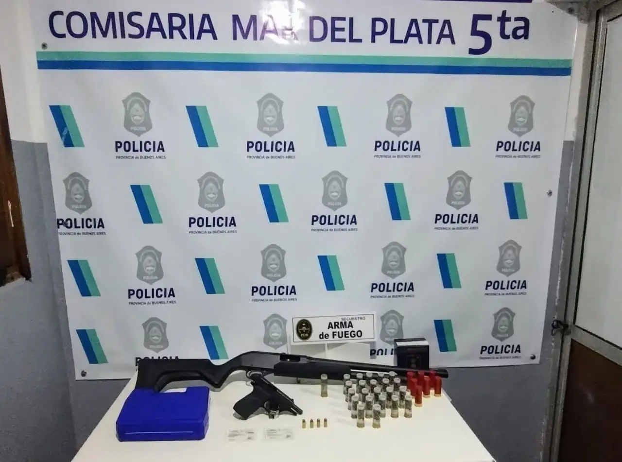 Un hombre realizó detonaciones en Punta Mogotes.