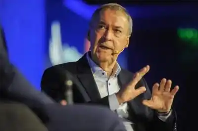 Mar del Plata: Schiaretti firma convenio turístico con Montenegro