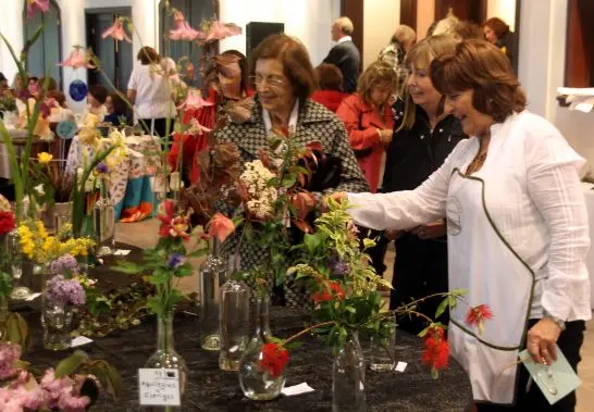 Interés por la jardinería y compromiso con la comunidad