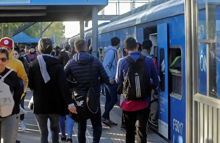 Nuevo aumento del boleto de tren en AMBA : Desde enero, las tarifas ferroviarias urbanas sufrieron una suba del 478%