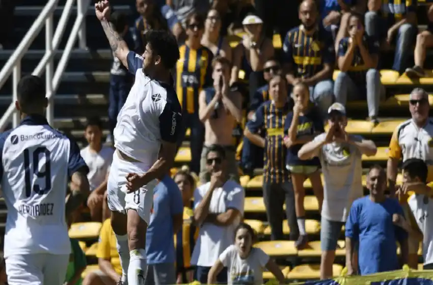 Central despidió el torneo con una dura derrota ante Independiente