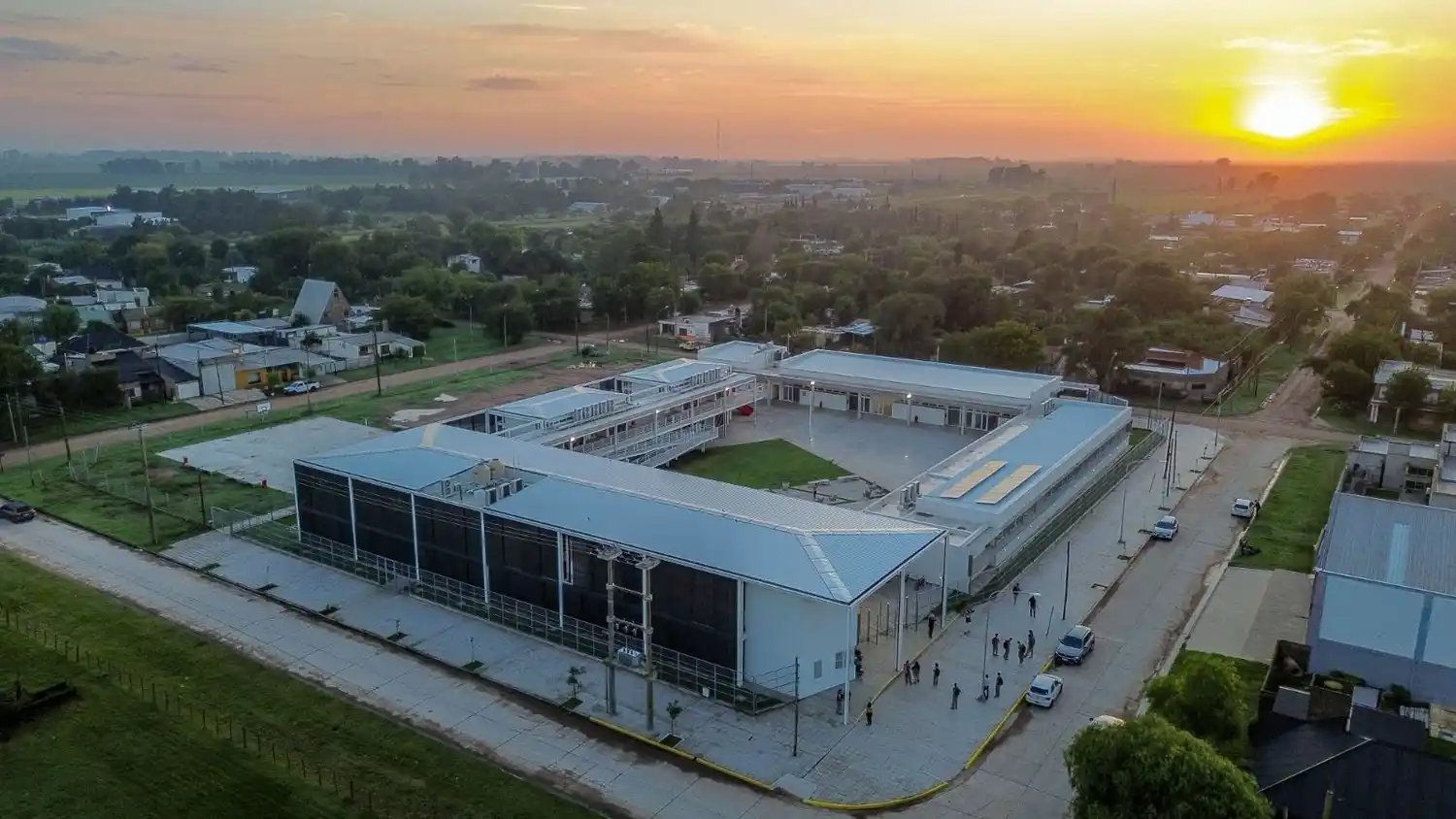 El Gobierno de Santa Fe inauguró la nueva Escuela Agrotécnica de Rufino