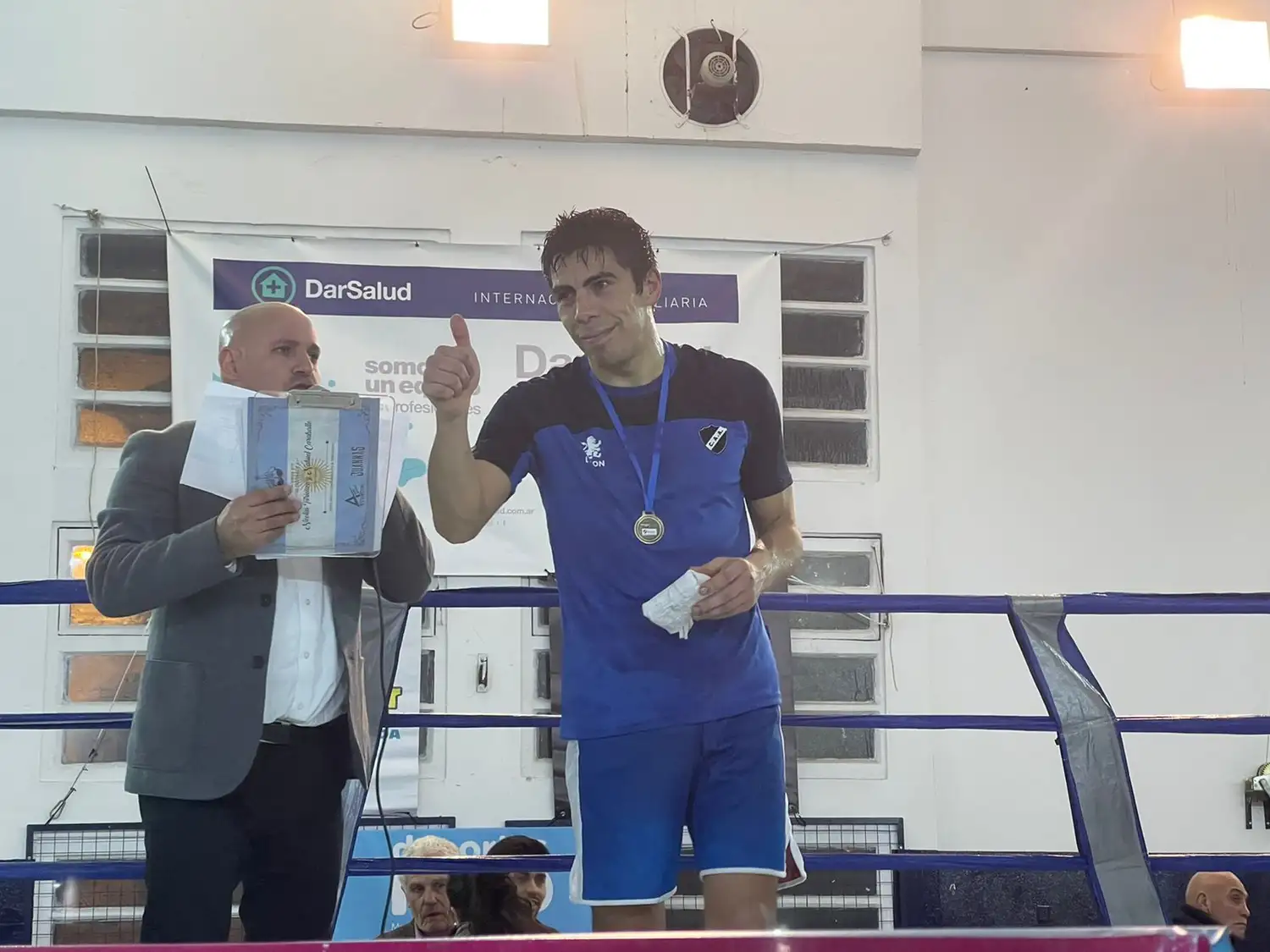 Facundo Rojas, también pelea el sábado en Inglaterra