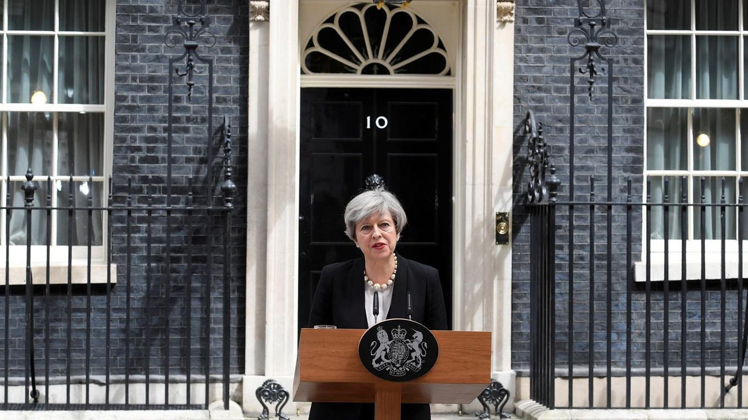 May, proclive a un acercamiento con Argentina