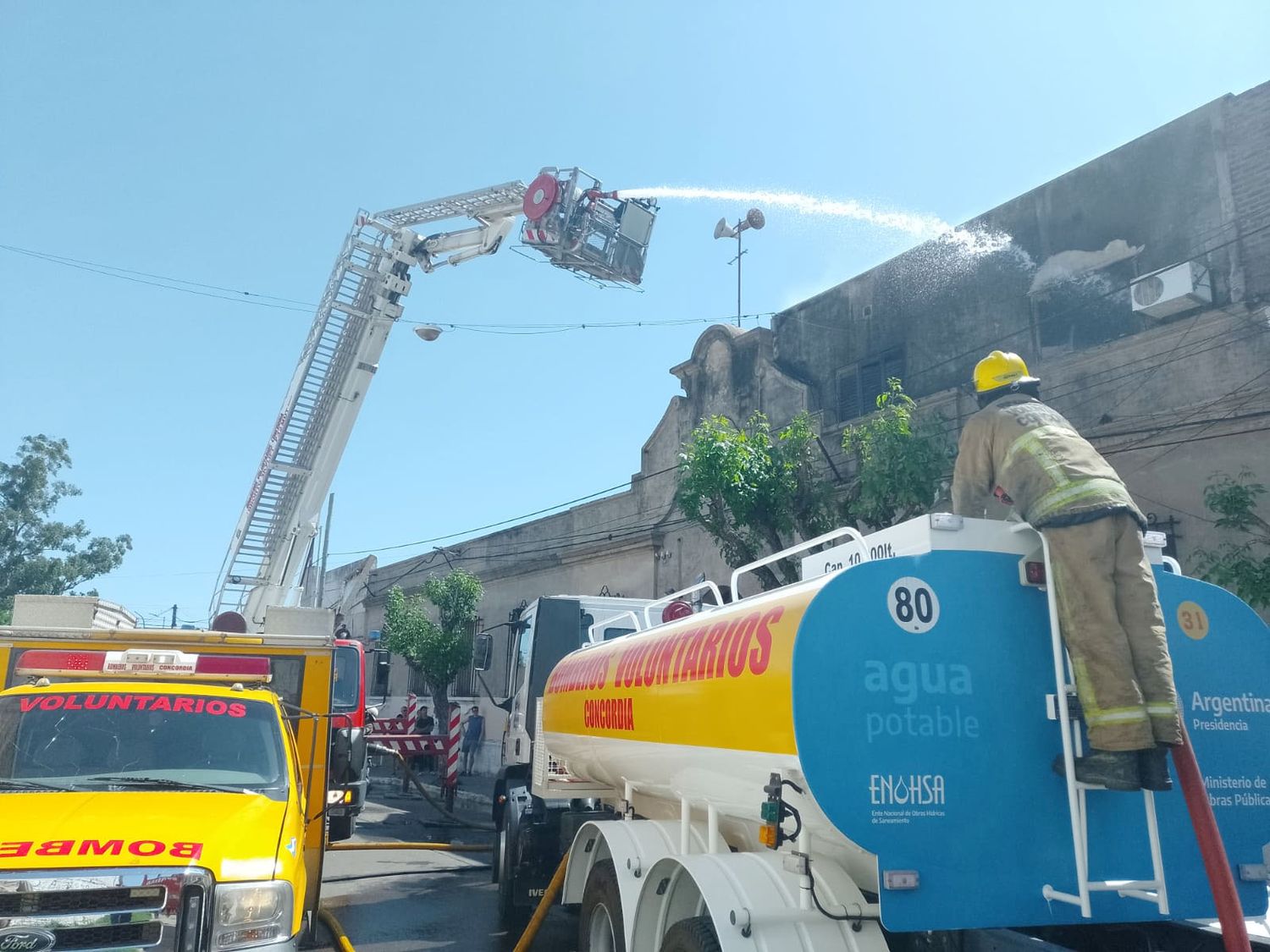 “Gracias a Dios fueron pérdidas de elementos materiales. Agradezco a quienes se acercaron a ayudar”