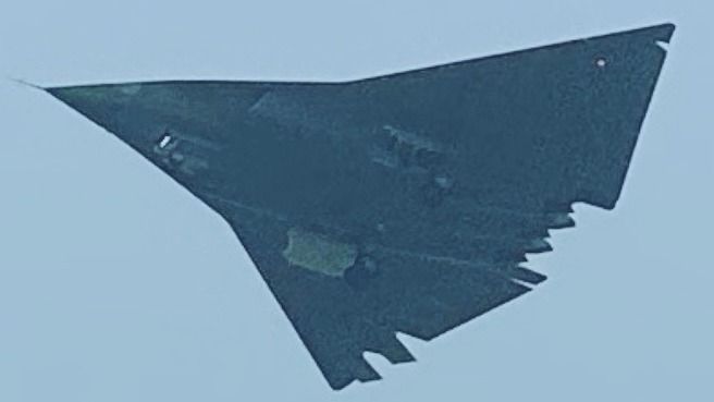 Segundo prototipo del J-36