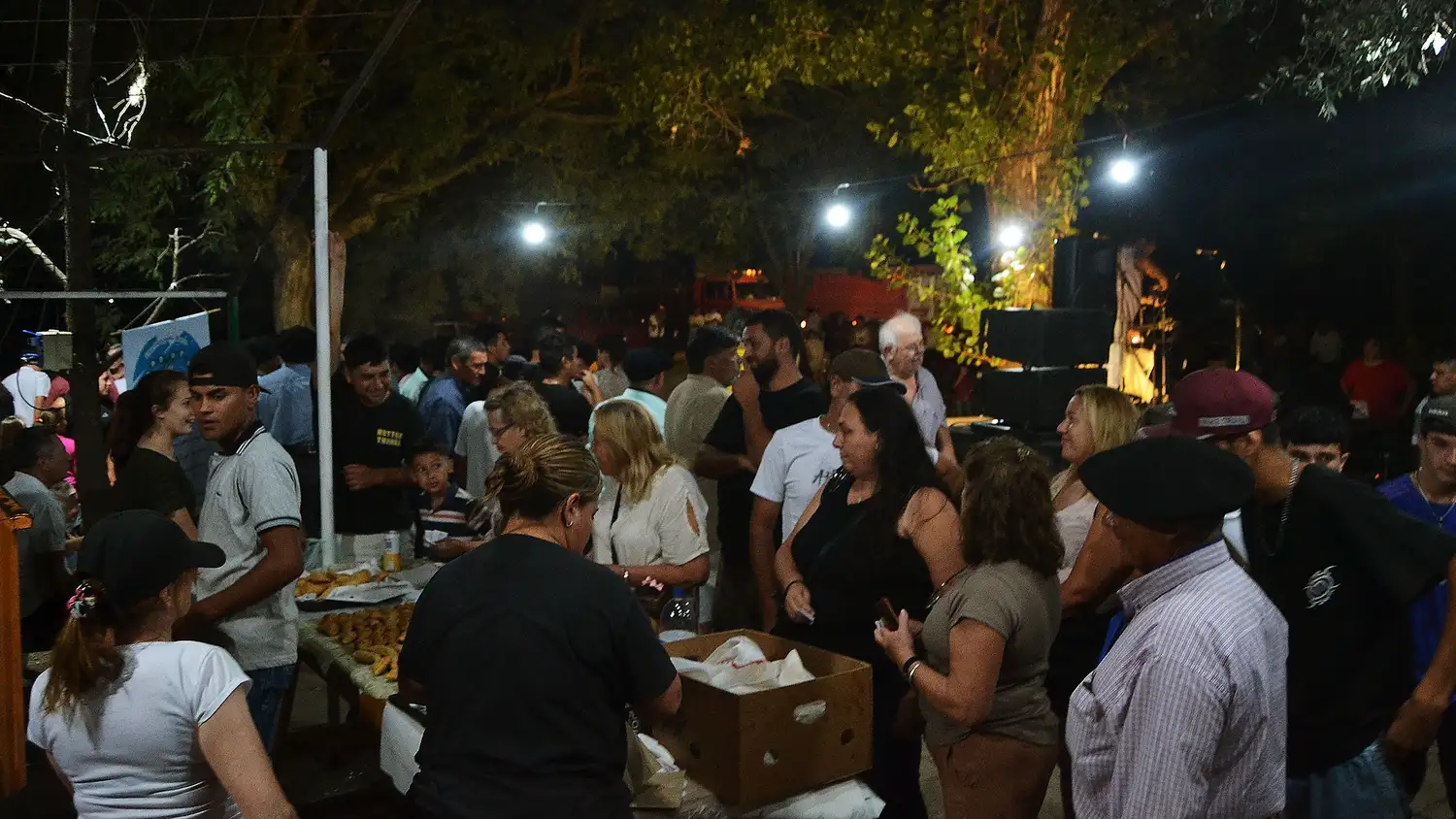 El "Fogón de la Amistad" volvió a encender el espíritu solidario