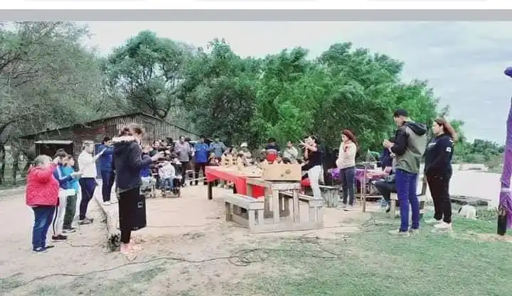 En 2023 hubo fiesta en la isla para todos los chicos de la zona y este año repiten el sábado 30 de Agosto.