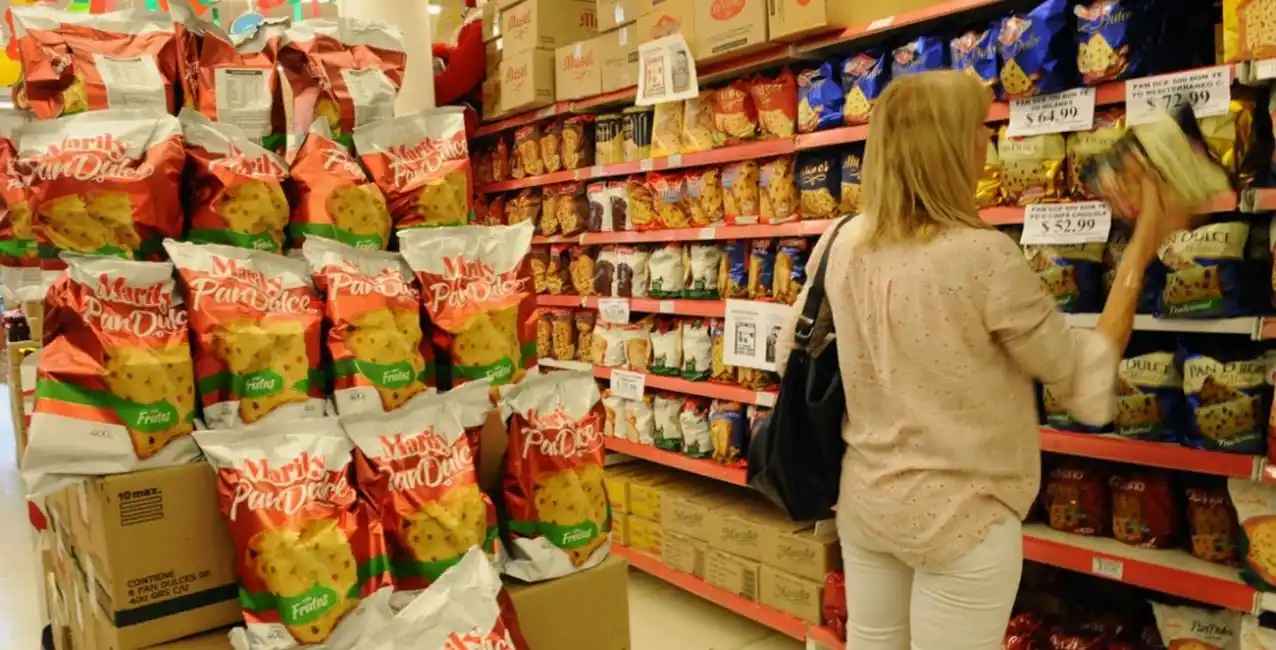 Precios congelados: el Gobierno incluyó una canasta navideña