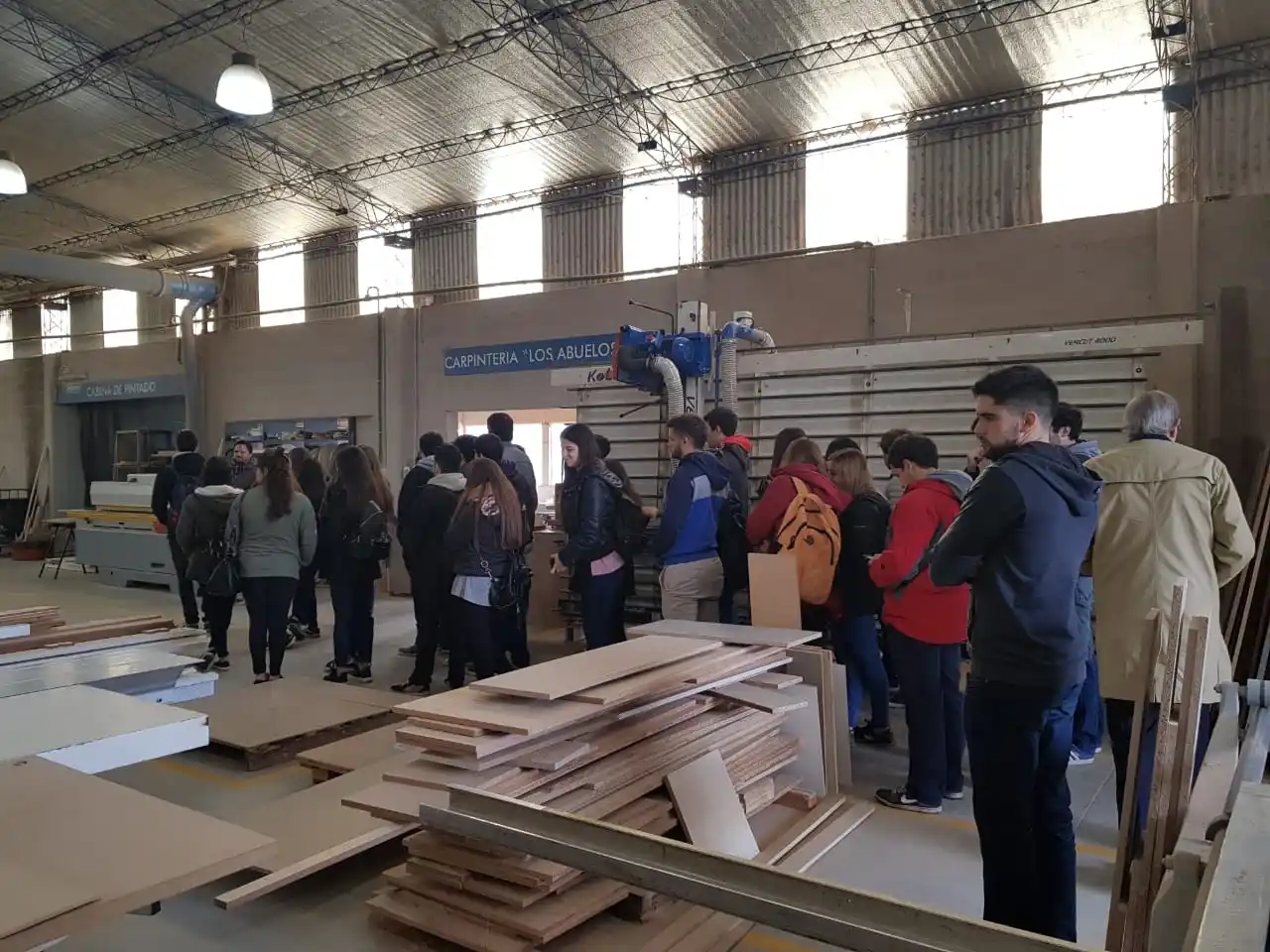 Visitas educativas a la planta de Carpintería Moderna