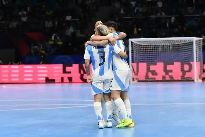 El festejo de un gol de la Selección Argentina ante Kazajistán en los cuartos de final del Mundial de Futsal 2024