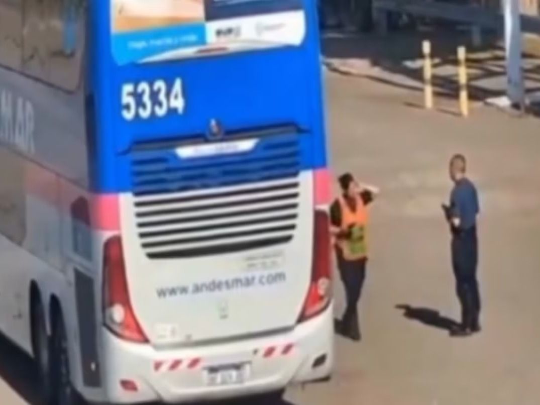 La Policía activó un rápido operativo luego de que un hombre advirtiera que su hermana y sobrinos estaban siendo llevados por la fuerza.