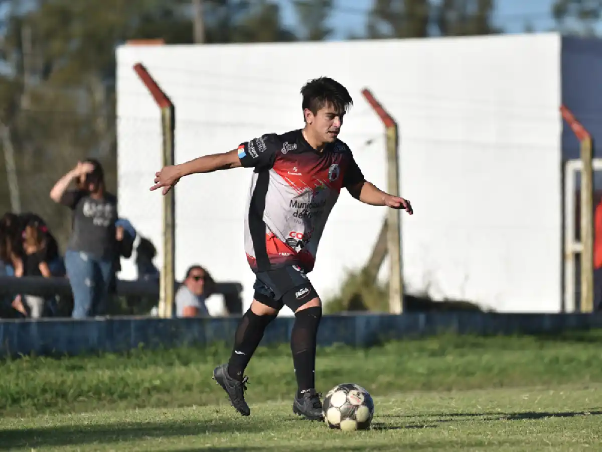 La Hidráulica ganó y subió a la cima