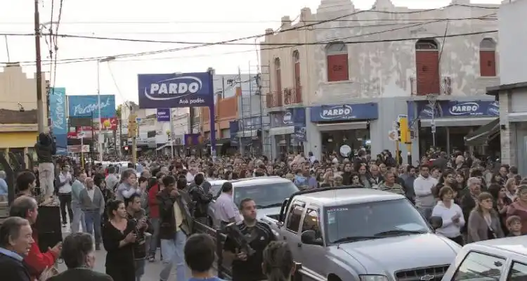 El Gobierno provincial no acusó recibo de la conmoción que causó el asalto  y posterior asesinato de un policía