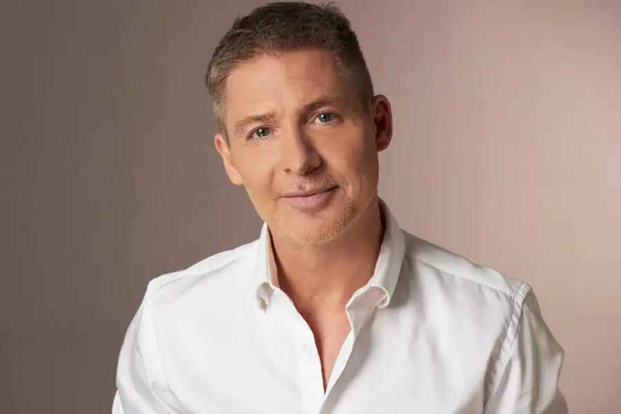 ADRIAN SUAR.png
