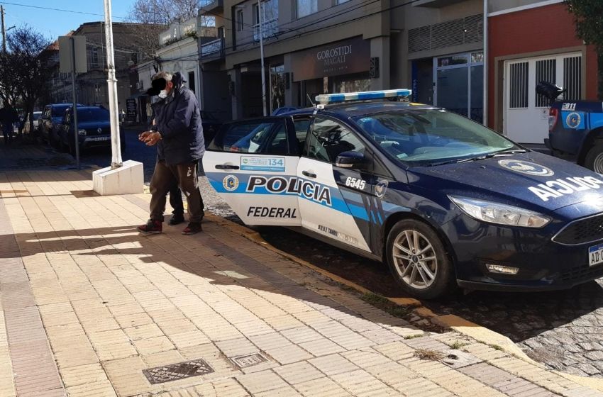 La Policía Federal realizó nueve allanamientos en causas de droga y abigeato