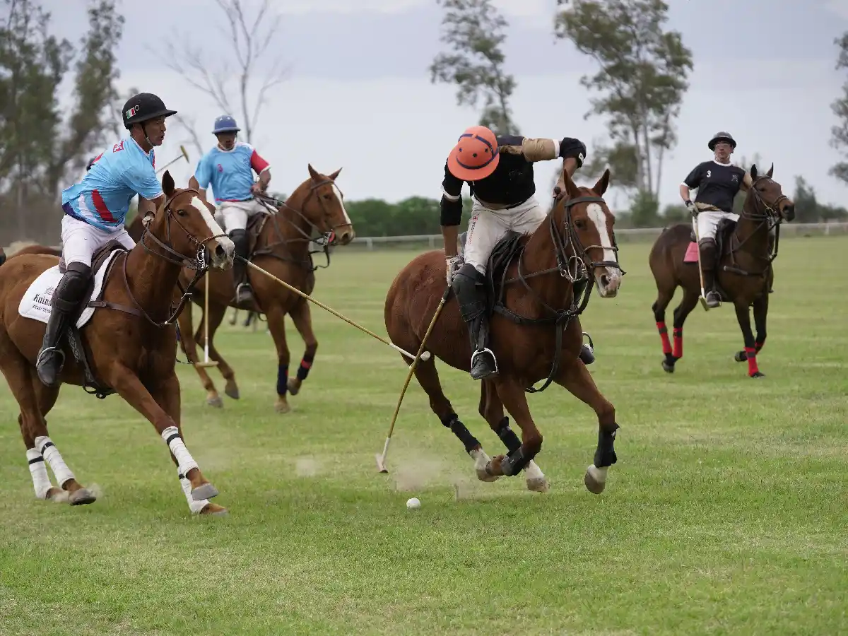 Comienza la acción en el torneo de polo