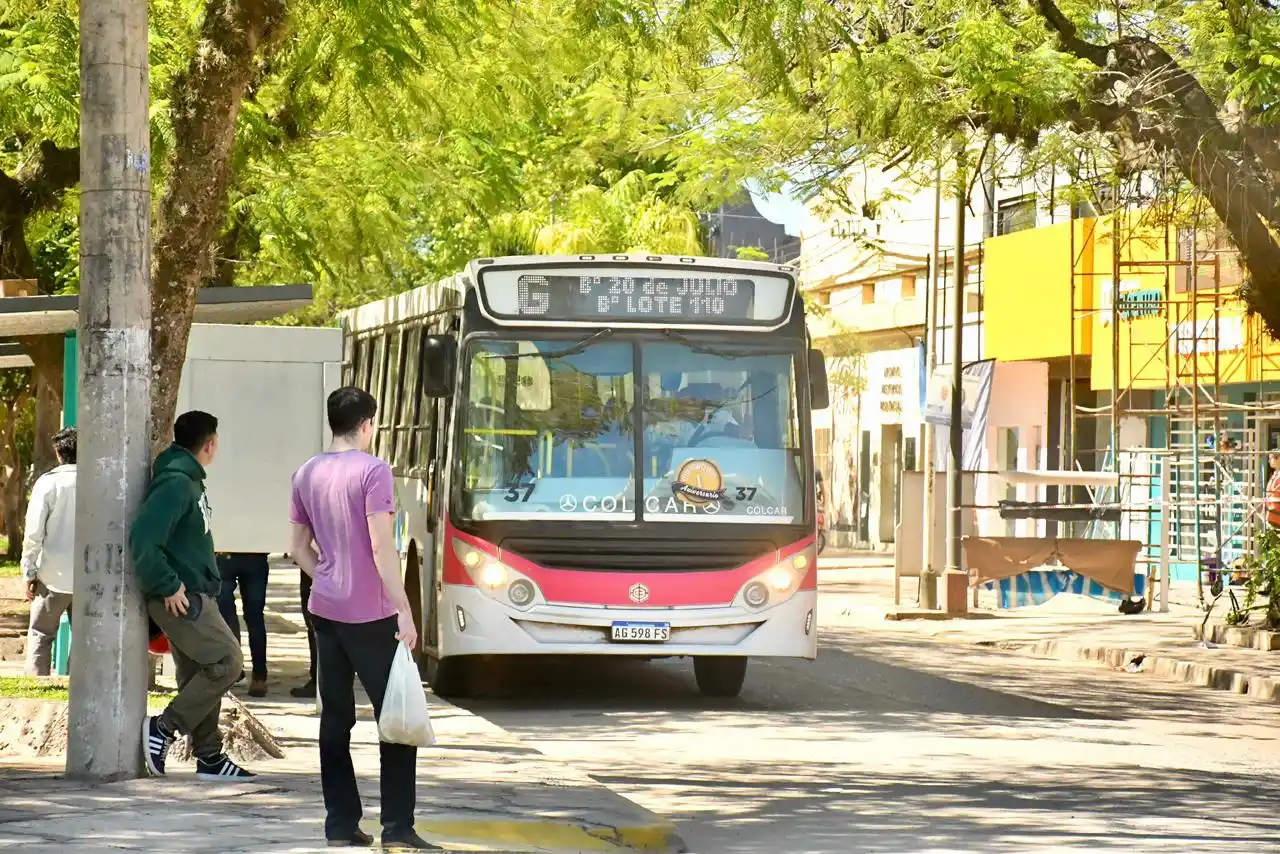 Incorporan servicio de WiFi gratuito en paradas de colectivos