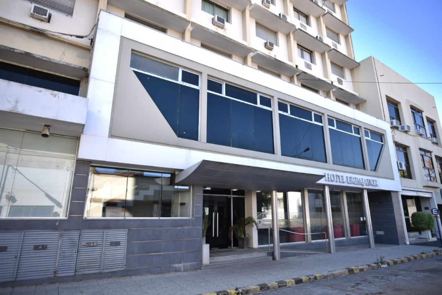 Hotel Embajador