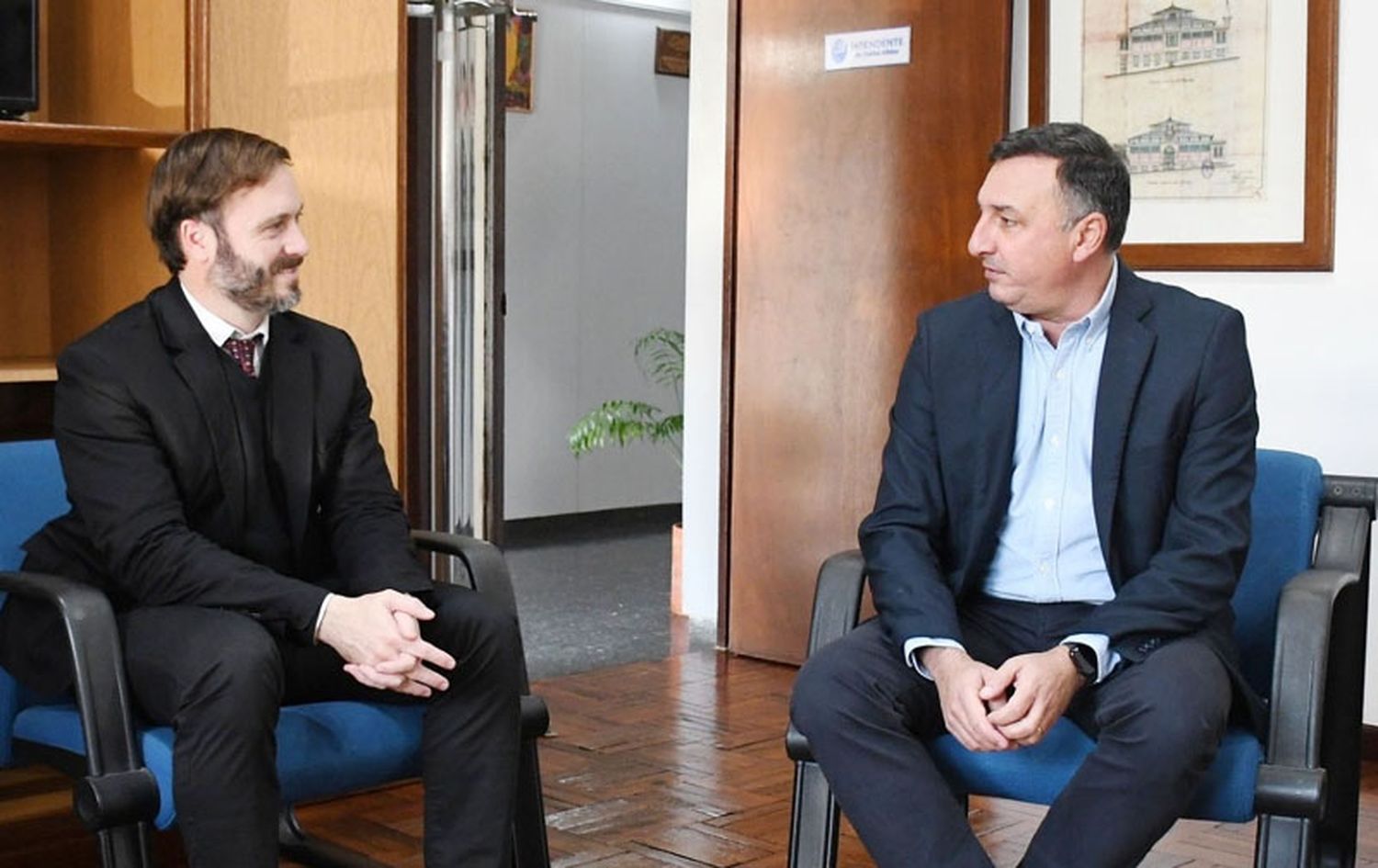 Azcué y el Intendente Carlos Albisu avanzaron en una agenda binacional estratégica