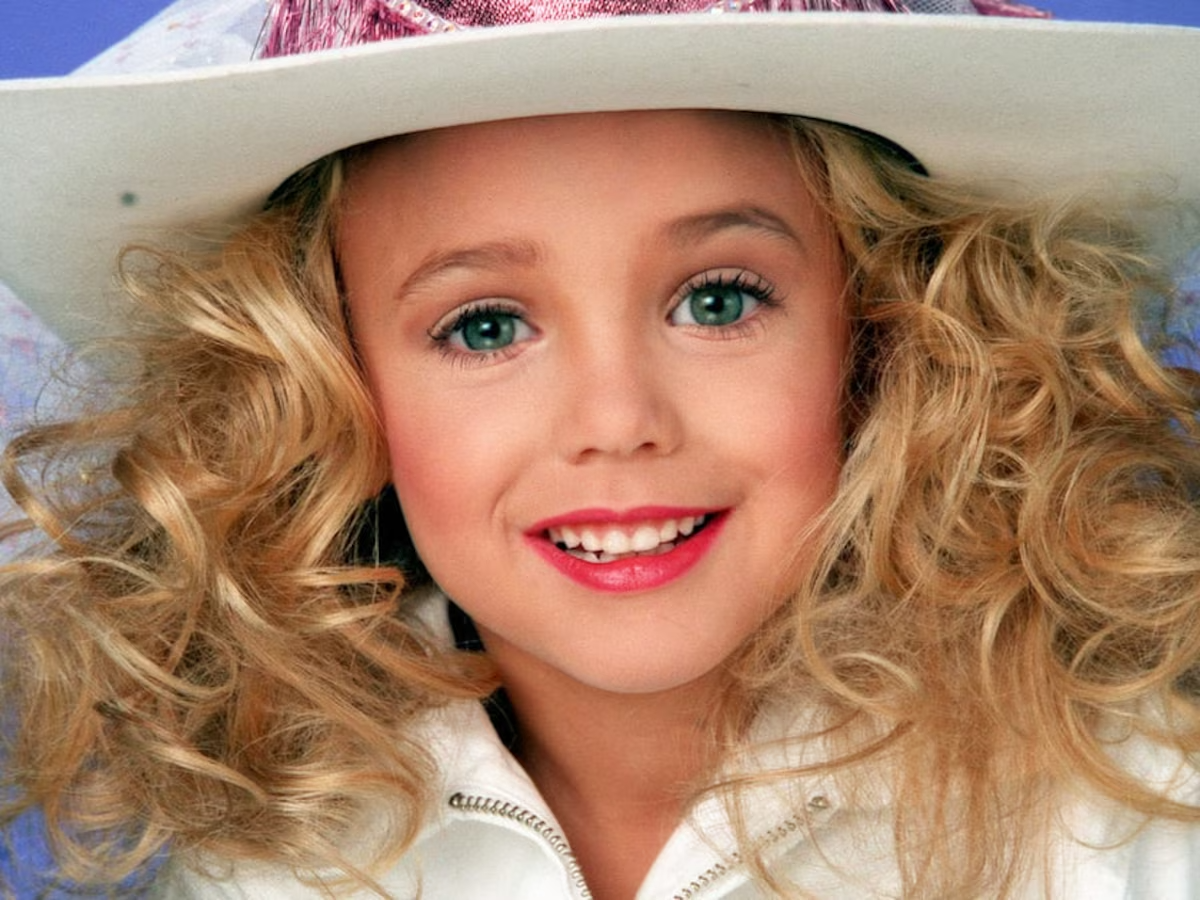 Tenía 6 años, era reina de belleza y apareció muerta en su casa: el crimen que sigue sin respuesta