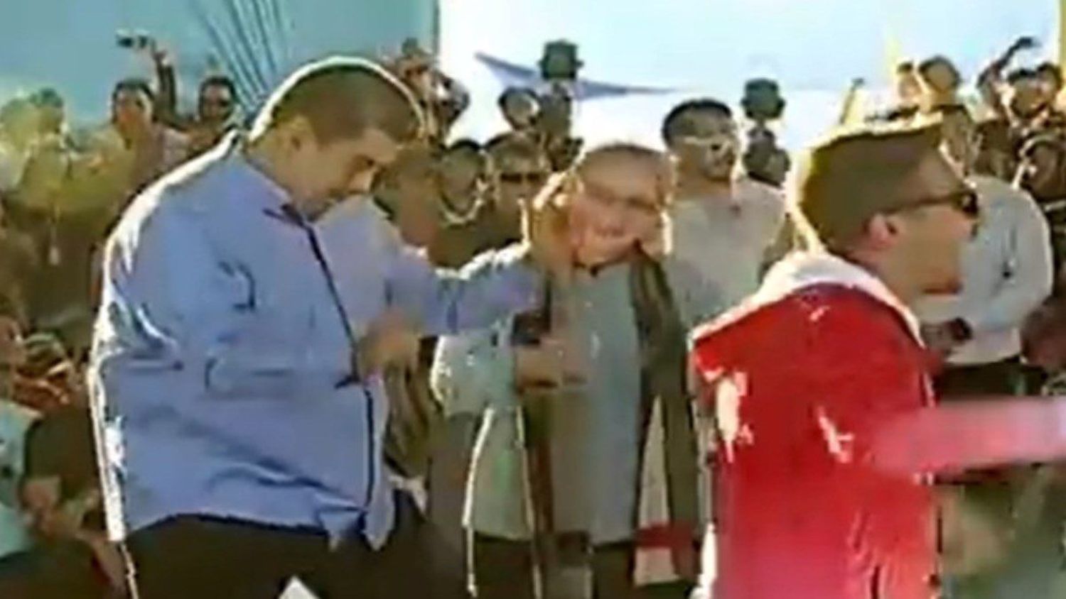 ¡CAMBIÓ LA SALSA! Amigos de Maduro le dedicaron odas y canciones para «refrescar» su imagen (+Videos)