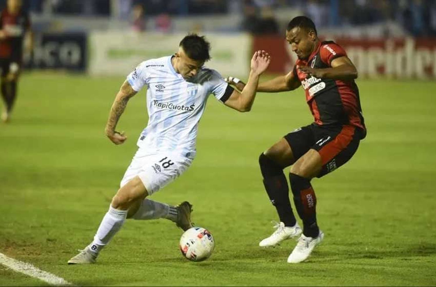 Newells volvió a decepcionar, perdió ante Atlético Tucumán y estiró la racha negativa