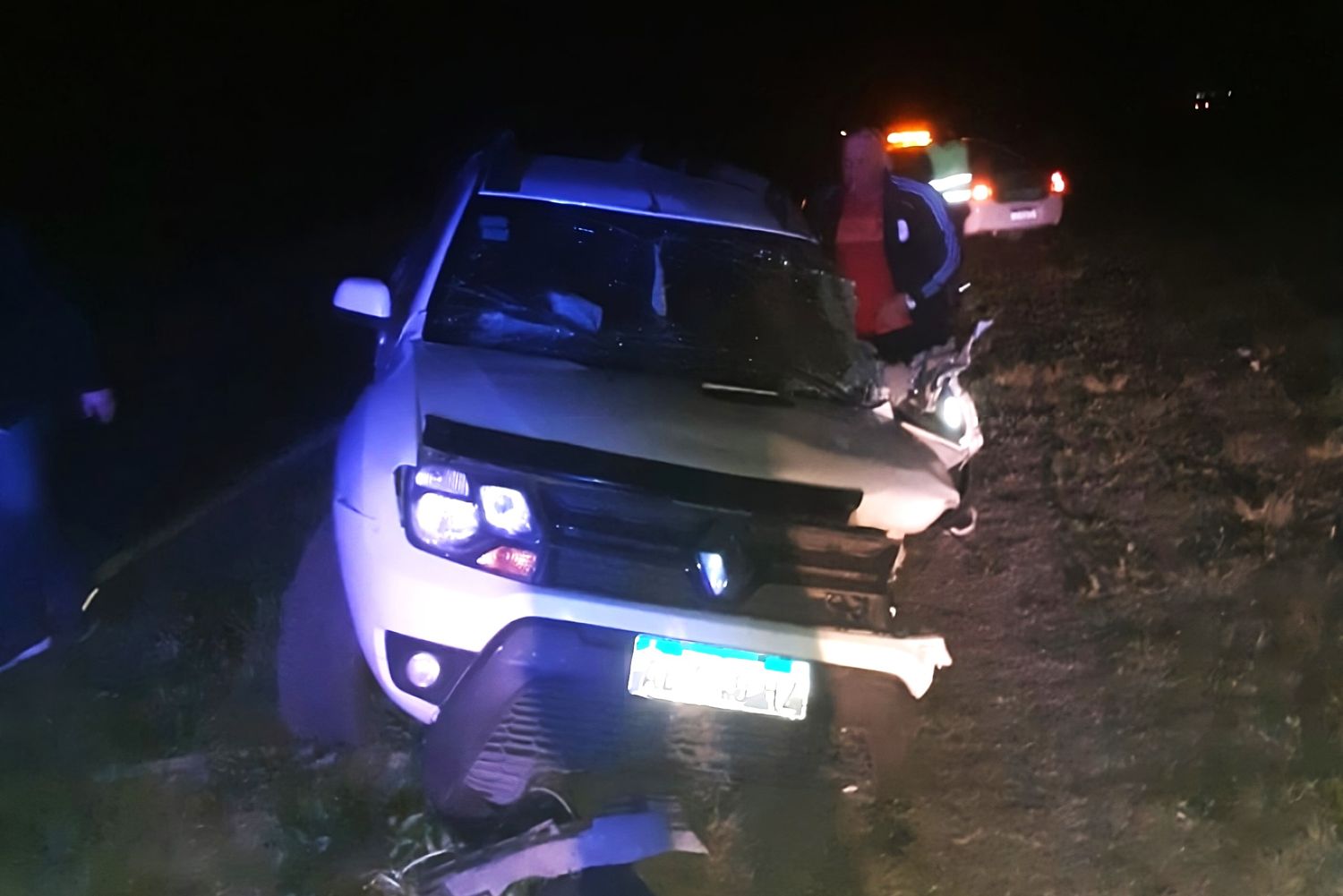Accidente en ruta 1001: dos conductores alcoholizados chocaron contra un camión