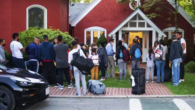 Smolansky pide NO DESMORALIZAR a migrantes venezolanos que huyeron de su país