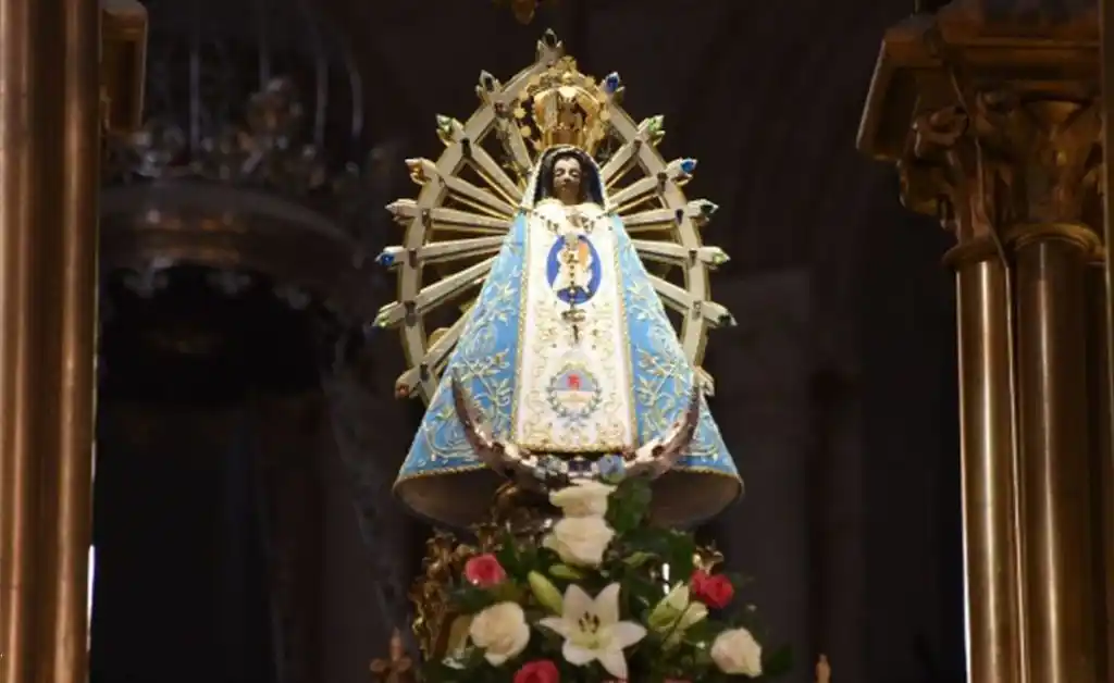 La imagen de la Virgen inició la peregrinación “virtual” hacia el Santuario de Luján