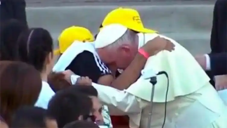 La historia del entrerriano que abrazó al papa Francisco en Chile