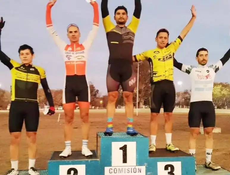 Ciclismo: Cristián Monzón se subió al podio en Salto