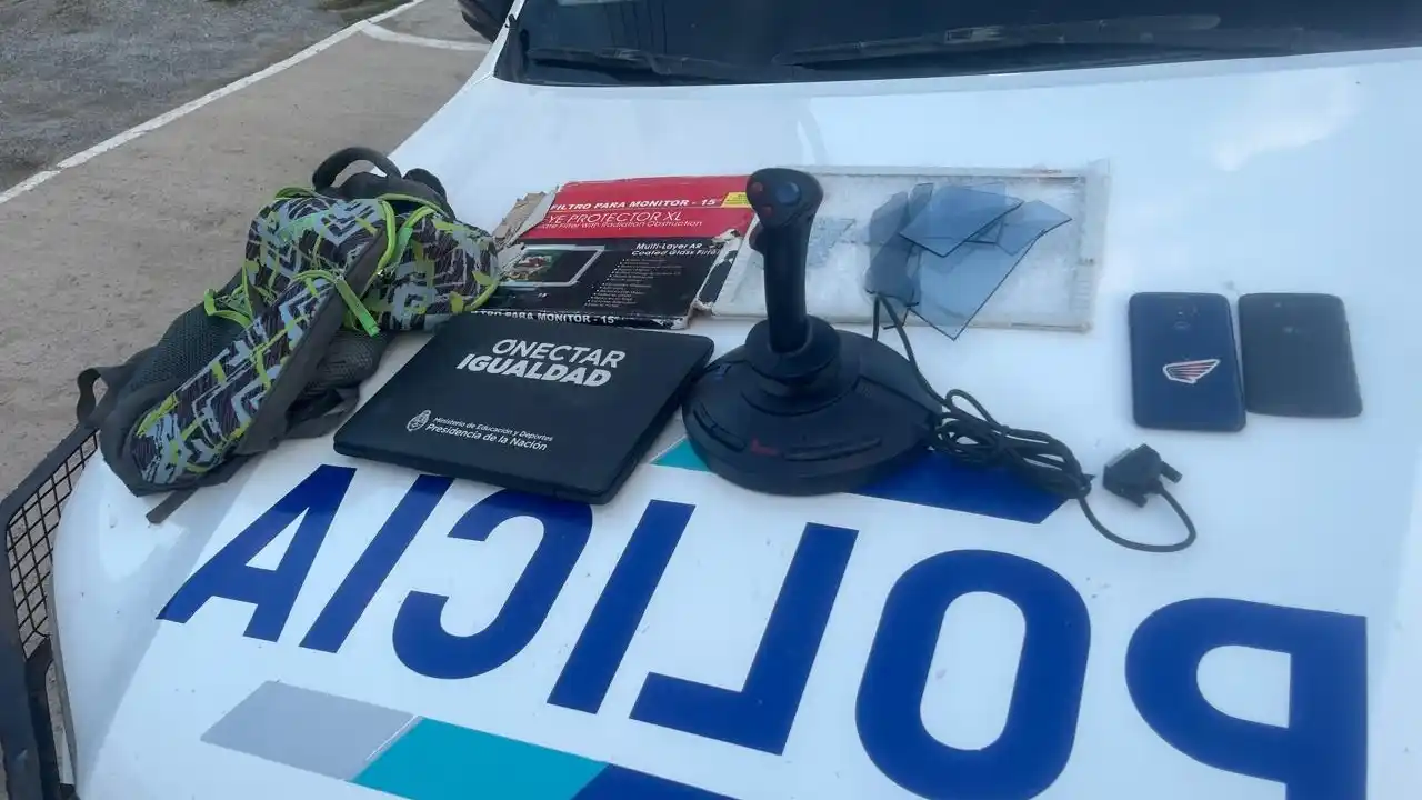 Objetos. Secuestrados por el personal policial en pleno procedimiento