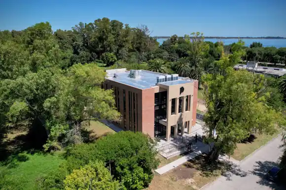“Este es un acto de verdadera libertad”, aseguró Kicillof al inaugurar la nueva Casa de la Provincia en Chascomús