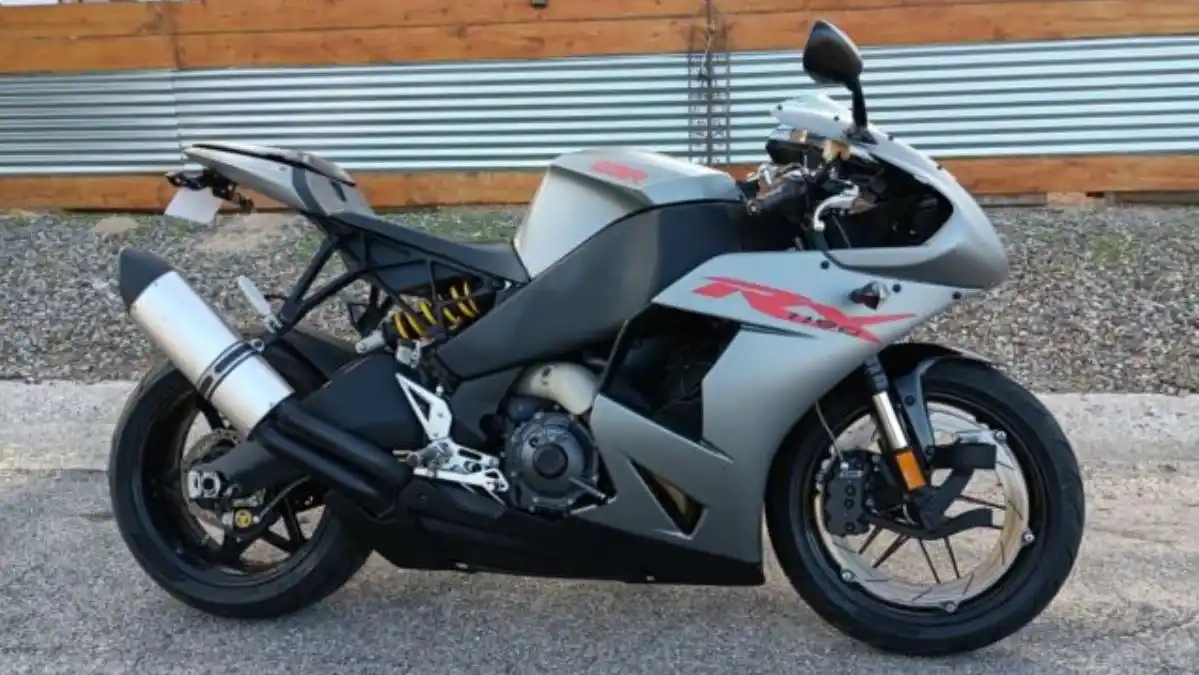 ¡ME ENTERO! Denuncian a policía de tránsito por solicitar presunta «licencia especial» para conducir motos de alta cilindrada (VIDEO)