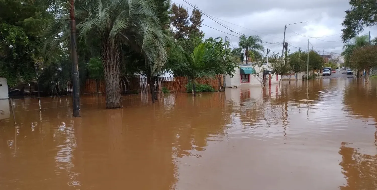 Hasta ahora son 167 familias evacuadas por la crecida del río Uruguay en la zona de Concordia.