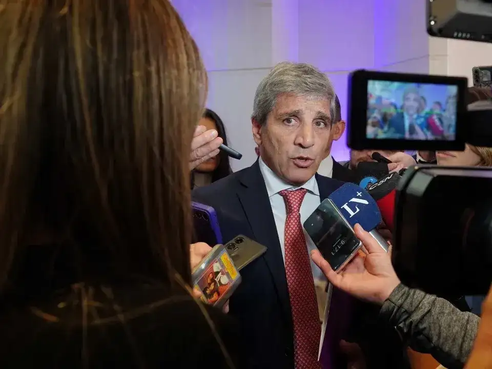 Luis Caputo.