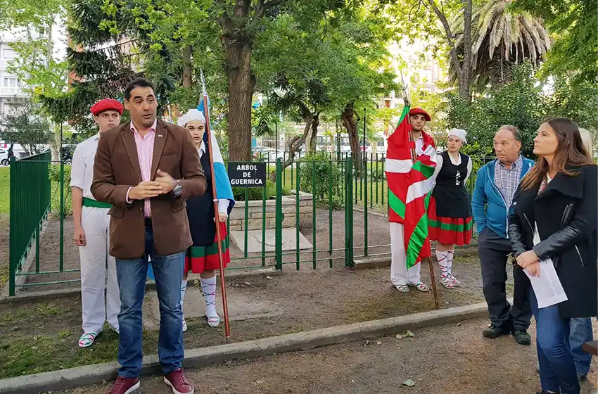 Los vascos festejan el día de su idioma y preparan un gran almuerzo anual