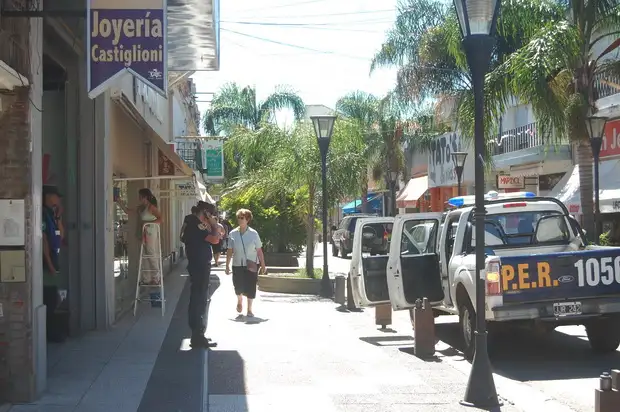 Detuvieron a un joven en pleno centro