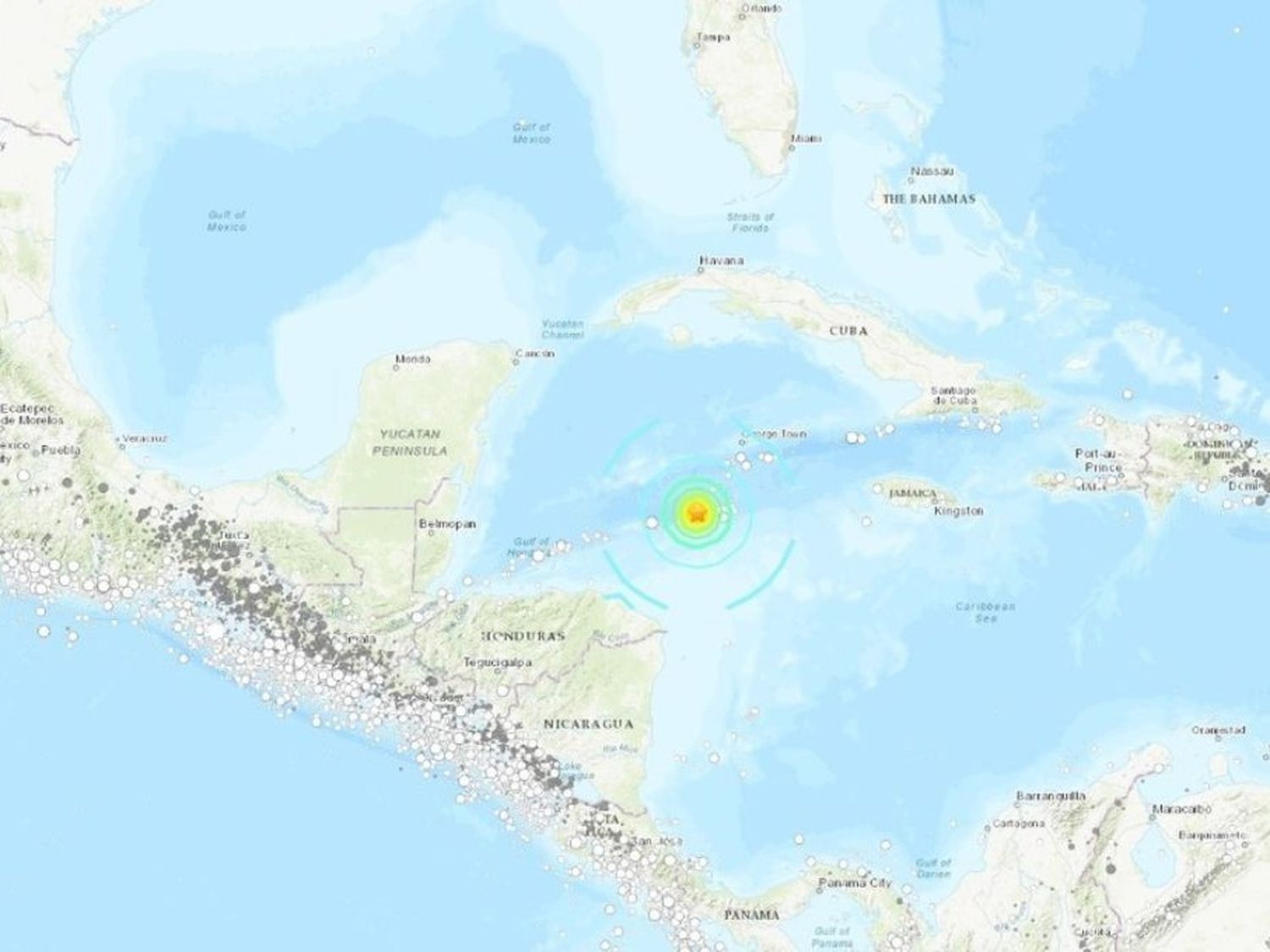 Hubo evacuaciones preventivas en zonas costeras.